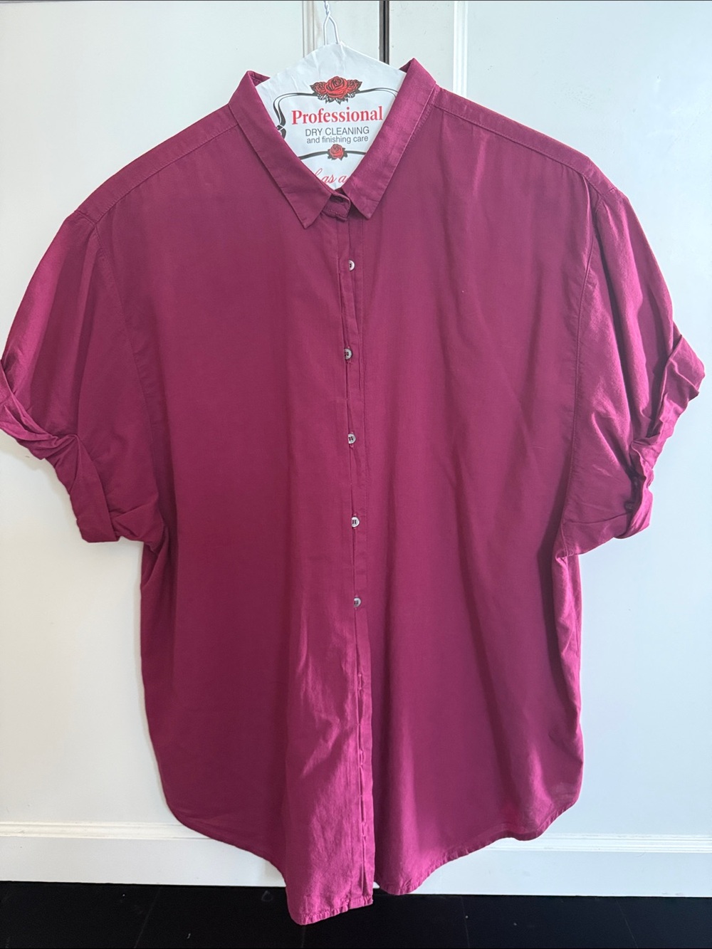 Xirena Classic Short Sleeve Button-Up Shirt - Magenta